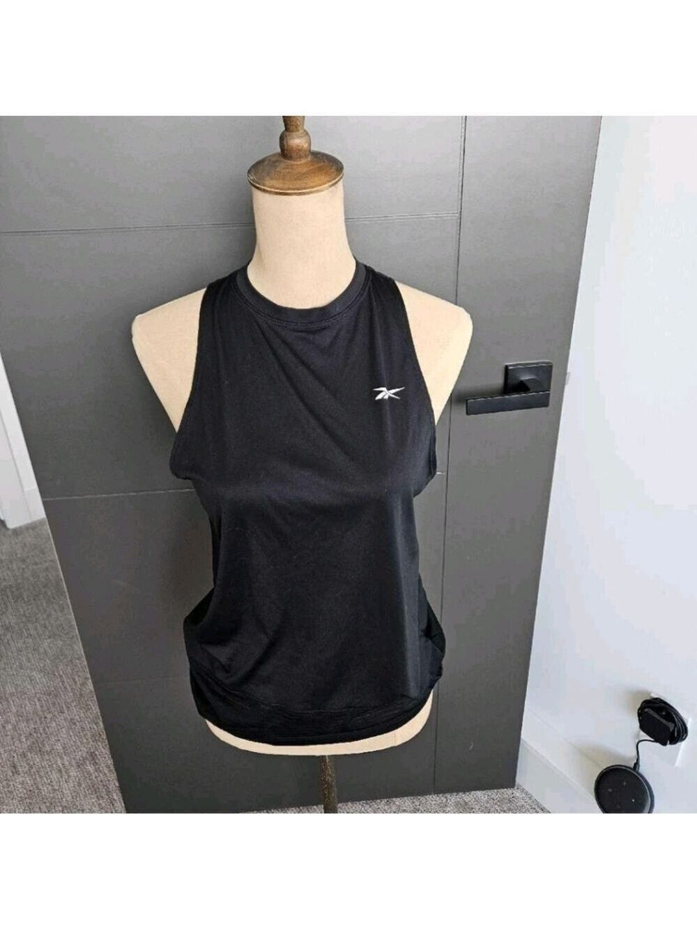 Reebok Women’s Black Tank Top Size Small Athletic Workout Gym Racerback